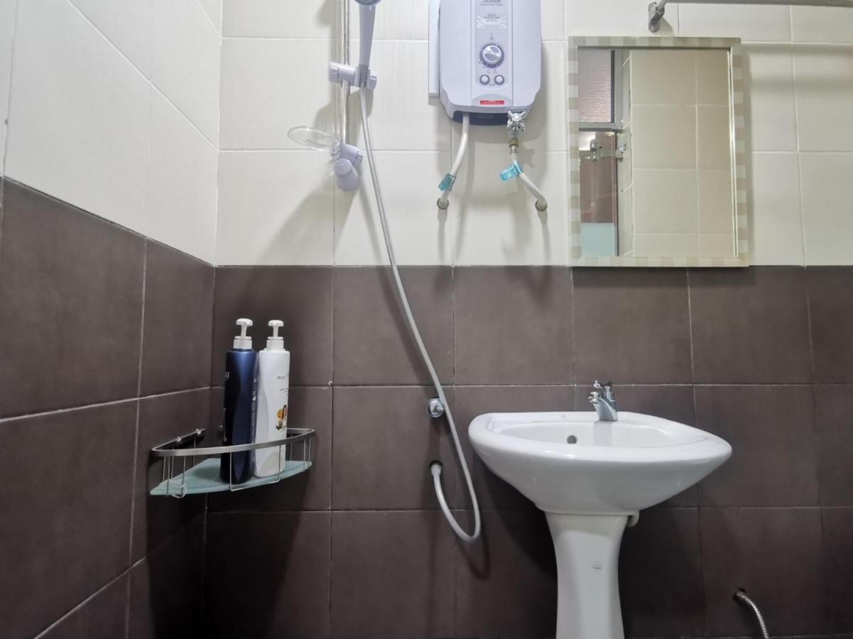 Spot On 90084 Room 123 Semporna Εξωτερικό φωτογραφία